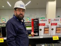 Las autoridades hicieron un llamado a las familias a comprar únicamente en locales establecidos y verificar siempre la presencia del código QR de certificación, conocido como sello SEC.