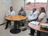 La gestión de camas y el funcionamiento del Servicio de Urgencia fueron algunos de los aspectos revisados durante la visita de autoridades del Servicio de Salud O’Higgins.
