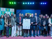 La comuna habilitó dos puntos de acopio para reciclar aceite de cocina usado, evitando la contaminación del agua y fomentando la economía circular. 