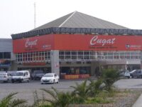 En medio de la polémica por la prescripción de una deuda tributaria superior a los $32 mil millones que favoreció a la cadena de supermercados, el alcalde Raimundo Agliati recordó que la Municipalidad de Rancagua mantiene una acción judicial vigente contra la empresa para recuperar recursos adeudados a la comuna por concepto de patentes municipales impagas. La autoridad afirmó que, en tiempos de restricciones presupuestarias y crecientes necesidades ciudadanas, defender cada peso de los rancagüinos es una obligación.