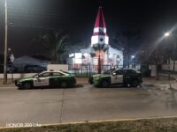 Lo que comenzó como una jornada de celebración religiosa y recogimiento terminó convirtiéndose en una escena de terror. Dos sujetos armados irrumpieron disparando al interior de la Parroquia Divino Maestro de Rancagua, mientras decenas de fieles buscaban refugio bajo las bancas y tras puertas cerradas para protegerse de las balas.
