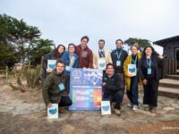 La Guía&nbsp; “Aprender para Proteger” toma además relevancia desde el punto de vista histórico dado el contexto educacional chileno, ya que el país posee más de 83.000 kilómetros de costa, y hasta ahora no existía un material institucional que integrara de manera formal estos componentes en el aula.