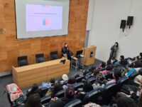 El Programa Mujer Emprende contempla talleres, apoyo técnico, espacios de comercialización y formación para más de 100 usuarias de distintas comunas de la región.
