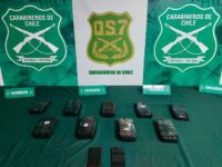 El operativo permitió la detención de dos ciudadanos bolivianos y, según Carabineros, sacó de circulación cerca de 23 millones de dosis de droga denominada “cera”.