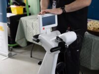 "los equipos ya hemos tenido éxito en varios pacientes”, destacó el kinesiólogo José Luis Ríos, a cargo del Equipo de Rehabilitación.