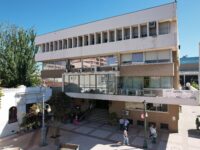 El proyecto busca mejorar traslados desde toda la región con vehículos amplios y accesibles. 