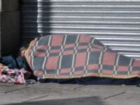 Los dispositivos de alojamiento activos en la región cubren cerca del 13% de las personas en situación de calle mientras el frío avanza y los cupos disponibles se agotan.