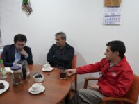 La reunión abordó fondos, cooperativas y barrios comerciales en la comuna.