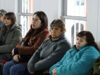 La iniciativa permitió entregar kits de emergencia y capacitar a las y los integrantes de la organización en prevención y respuesta ante situaciones de riesgo.