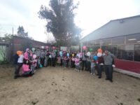 Esto permitió que los alumnos compartieran experiencias, expresaran sus sueños y fortalecieran los vínculos que se generan entre distintas generaciones dentro de la comunidad educativa.