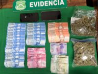 El sujeto pasó a control de detención por el delito de tráfico de drogas en pequeñas cantidades.