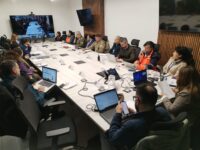 La Delegación Presidencial Regional, Senapred y el MOP informaron que se mantienen personas con problemas de conectividad y advirtieron la llegada de un nuevo sistema frontal para el jueves.
