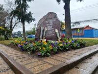 En una íntima ceremonia el alcalde de Rancagua rindió homenaje a las víctimas y sus familias.