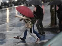 La inspección aérea permitió monitorear ríos, cauces y sectores afectados por las lluvias, además de reforzar la coordinación entre las autoridades.