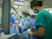 Este nuevo hito contó con la presencia de profesionales del Hospital Lagomaggiore de Mendoza, quienes buscan profundizar el intercambio y avanzar en futuras instancias de formación conjunta.