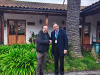 La reunión abordó iniciativas vinculadas al emprendimiento, el comercio, el turismo y la generación de nuevas oportunidades económicas para la comuna.