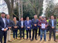 Trabajadores del Departamento de Aseo y Ornato dieron un importante paso en su formación educacional.