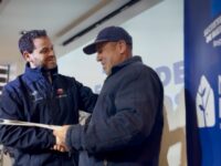 En una masiva y emotiva ceremonia, autoridades regionales y locales pusieron fin a años de espera de familias colchagüinas, quienes finalmente recibieron la certeza jurídica que las acredita como propietarias definitivas de sus terrenos.