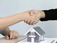 Sebastián Jiménez, Javier Anich y Tomás Schneider se conocieron en el Instituto Inglés de Rancagua y volvieron a coincidir en España entre 2021 y 2022.