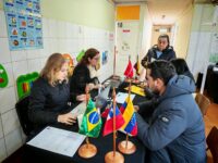 Los equipos entregaron atención directa a personas migrantes, de esta manera evitando que deban desplazarse hasta otras oficinas para realizar sus trámites.