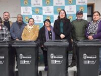 El proyecto contempló la entrega de 74 contenedores en Villa Mostazal y 156 en Chuchunco.