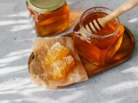 La fecha destaca el rol polinizador de las abejas en la estabilidad de los sistemas productivos rurales de O´Higgins.