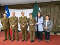 Carlos Esteban Zúñiga Salinas recibió la investidura en la Subcomisaría de Mostazal, acompañado por su familia, autoridades comunales y representantes de Carabineros.