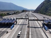 Julio Gutiérrez, seremi de Transporte, detalló las principales medidas para enfrentar el aumento del flujo vehicular, incluyendo tarifas especiales en Nueva Angostura y transporte hacia las fondas.