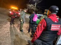 Según lo informado, el operativo contempló controles asociados a la Ley de Alcoholes y la Ley de Tránsito, además de controles preventivos de identidad, buscando reforzar la presencia de los equipos de seguridad en distintos puntos de la capital regional.