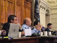 El parlamentario anunció una nota formal de protesta y una nueva citación a los máximos ejecutivos de la estatal para el próximo lunes.