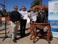Firma de contrato con el Gobierno Regional beneficiará a cientos de familias además del comercio y turismo local.