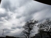 La DMC anticipa condiciones meteorológicas adversas en distintos sectores de la región.