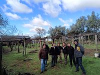 Entre las actividades se realizó un conversatorio interdisciplinario moderado por Mario Astudillo, sommelier profesional y defensor del patrimonio vitivinícola chileno