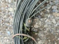 Se estableció que el material sustraído presuntamente estaba siendo comercializado en un local de compra de metales de la comuna.