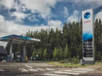 Según informaron desde el recinto, la estación tendrá capacidad para atender simultáneamente a ocho vehículos y funcionará las 24 horas del día, los siete días de la semana.