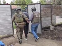 Carabineros realizó cinco allanamientos simultáneos en inmuebles.