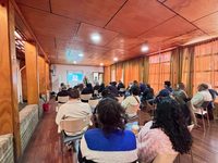 Una de las actividades tuvo como fin entregar conocimientos prácticos para promover el ahorro, el endeudamiento responsable, la planificación y la toma de decisiones informadas, empoderando así a grupos clave de la comunidad.