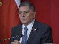 Al respecto, el biministro del Interior y de Segegob, Claudio Alvarado, señaló que “aquellas personas que se alejen de esos criterios tendrán que sufrir las consecuencias y los castigos que la ley contempla para ese tipo de situaciones”.