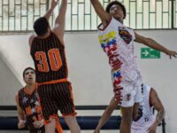 El encuentro inaugural tuvo como protagonistas al actual campeón, Old’s Magic de Rancagua, y a Los Chamos de Venezuela.