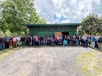 Agricultores de Peumo, Pichidegua y otras comunas participaron en jornadas de capacitación para evaluar los daños en sus huertos y conocer alternativas para enfrentar las bajas temperaturas.