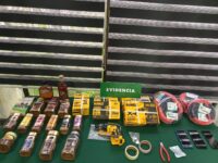 Carabineros recuperó diversas especies sustraídas desde dos locales comerciales. Las diligencias también permitieron esclarecer un hecho de similares características ocurrido en San Antonio.