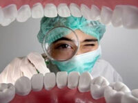 El Móvil Dental municipal atenderá en más de 15 sectores de la comuna durante el mes de octubre.