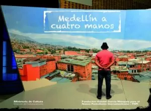 Carátula de Medellín a cuatro manos
