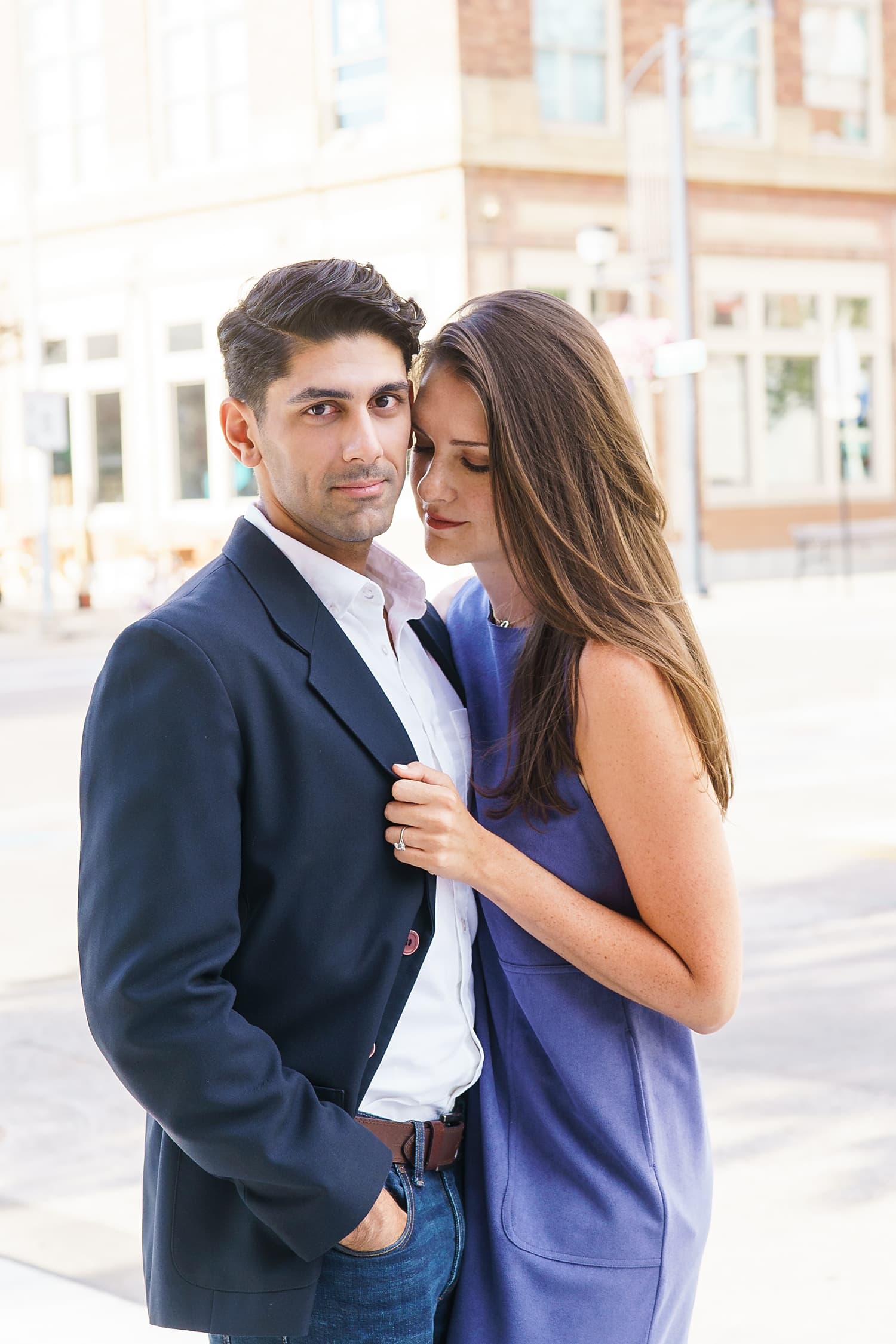 downtown des moines engagement photos