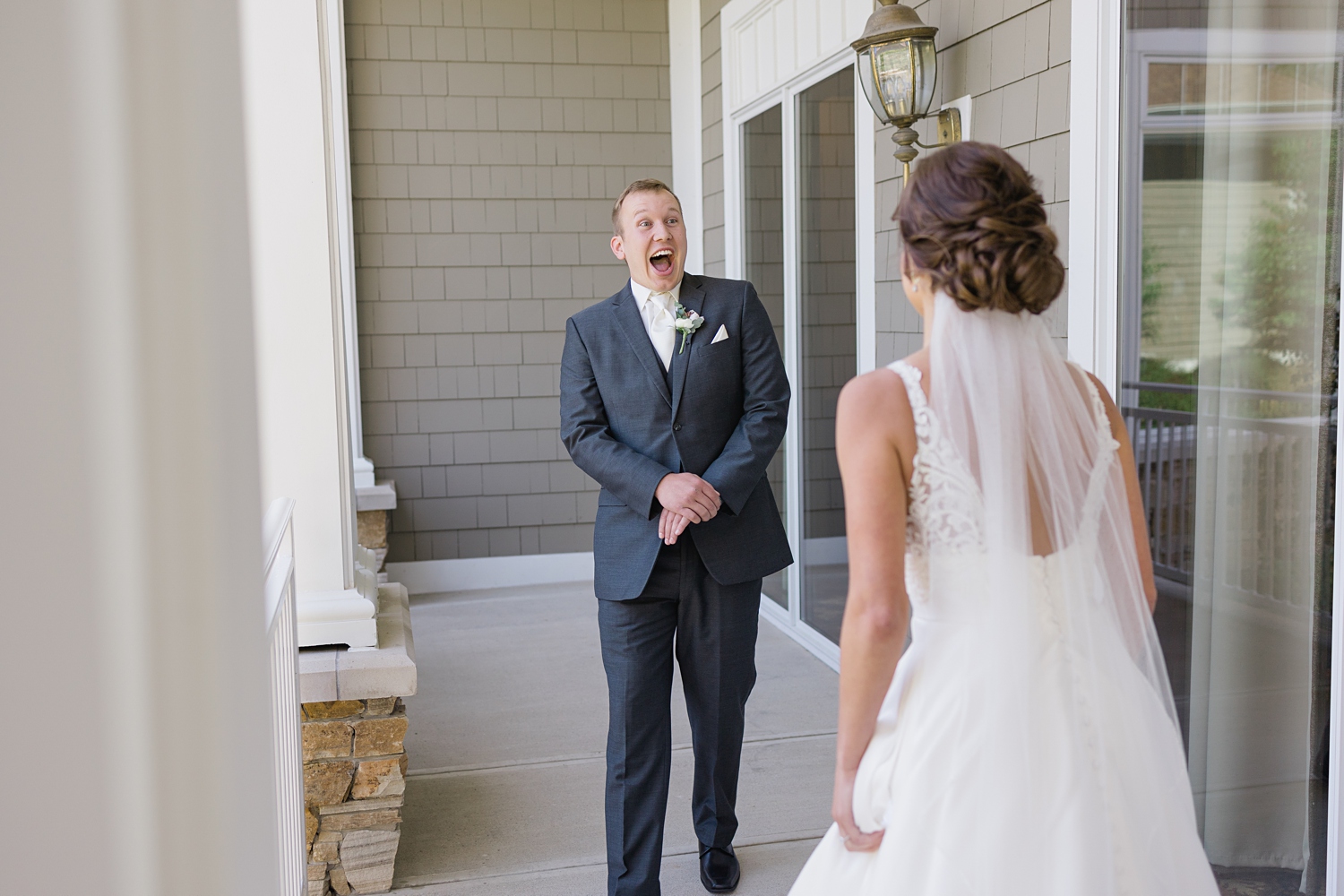 first look with the groom