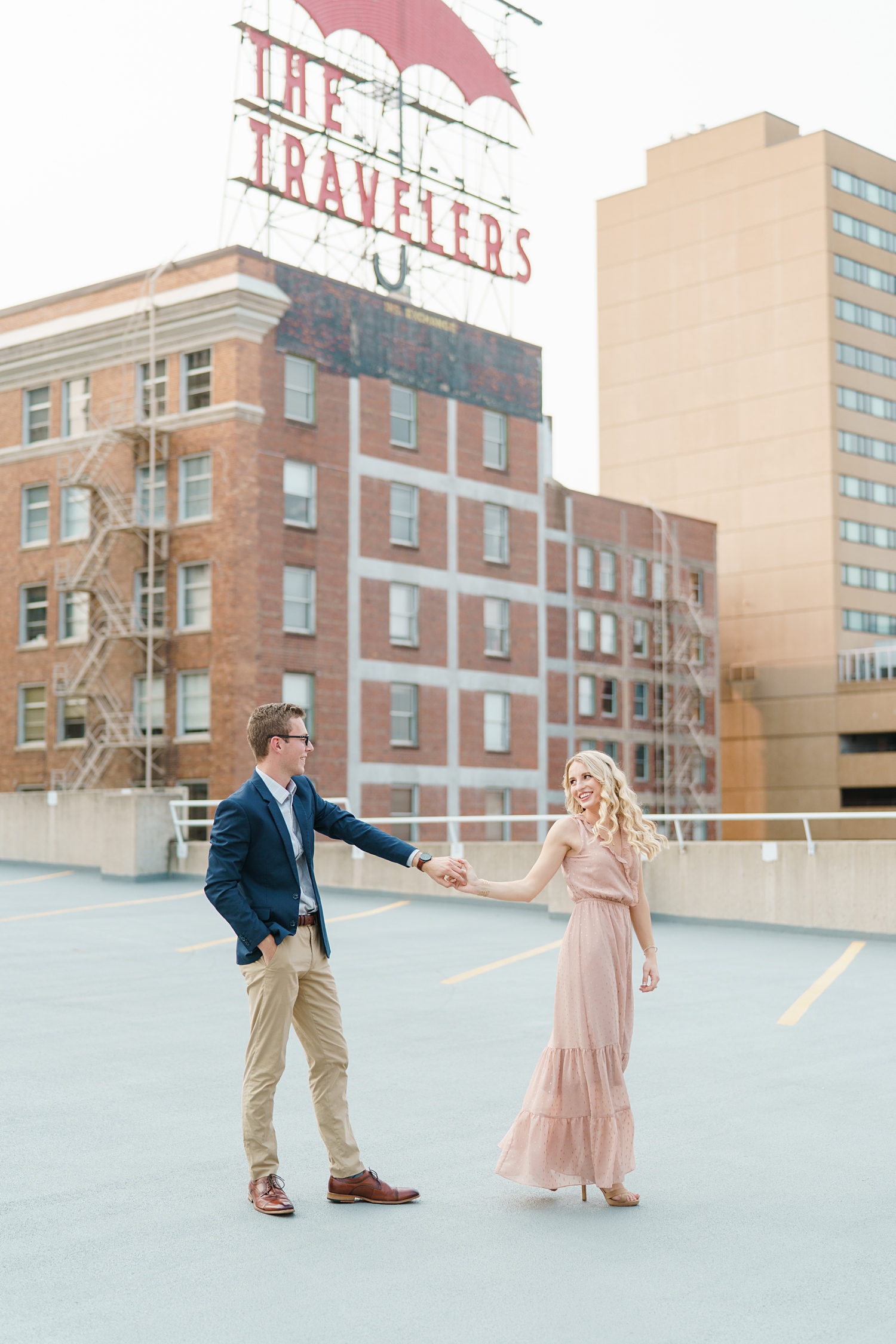 des moines engagement photo session