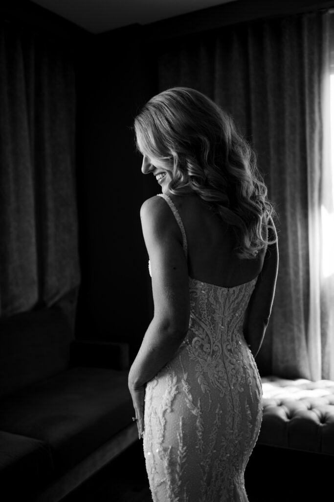 Hotel Fort Des Moines wedding photo of Bride