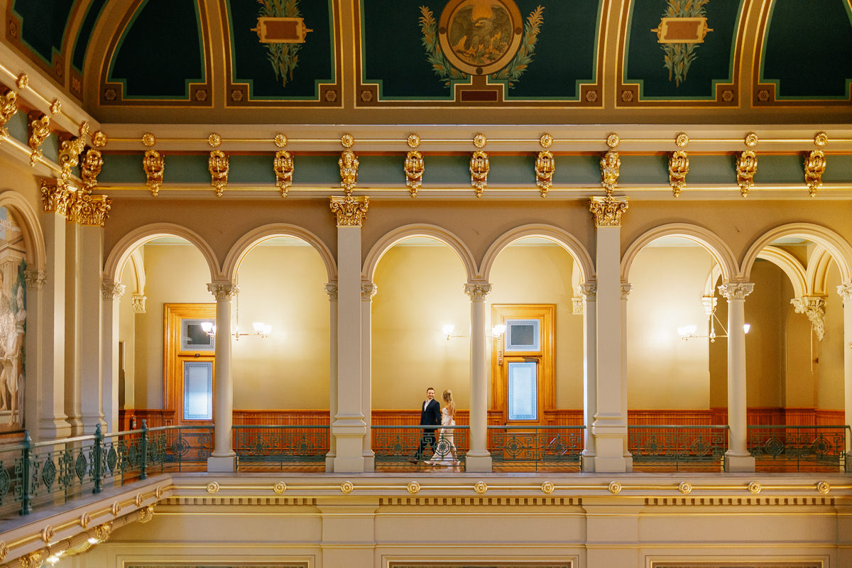 Capitol rotunda wedding photos in Des Moines by Jennifer Weinman Photography