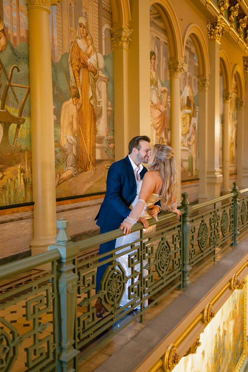 Des Moines Capitol rotunda wedding photos