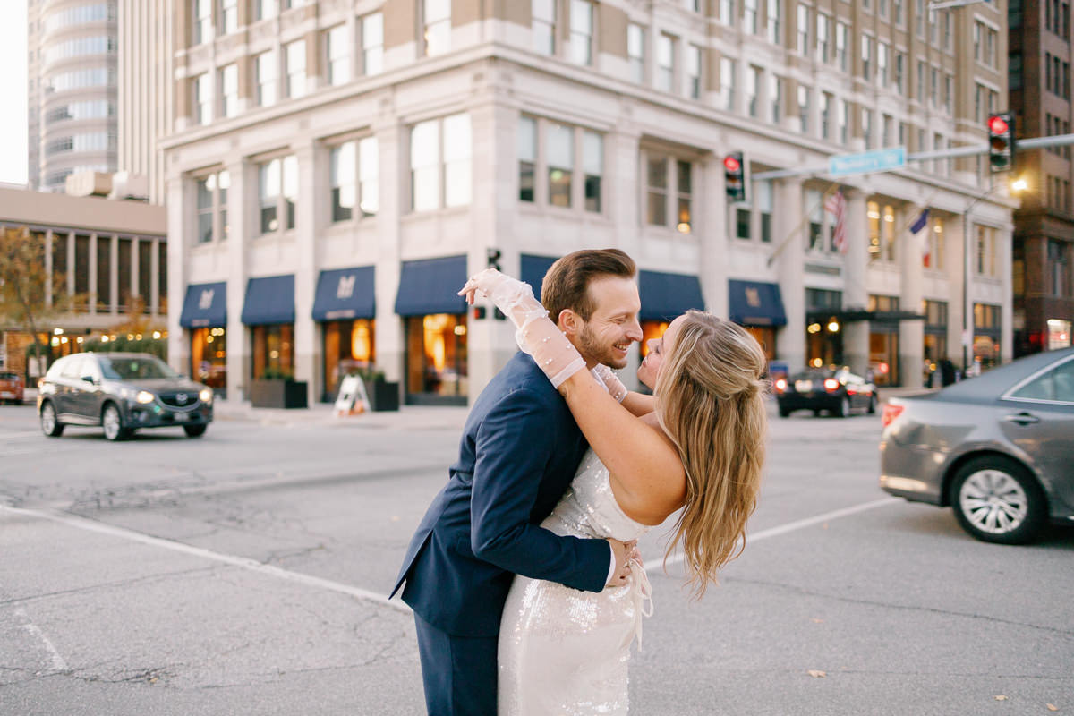 Mulberry St Tavern Engagement photos in des moines